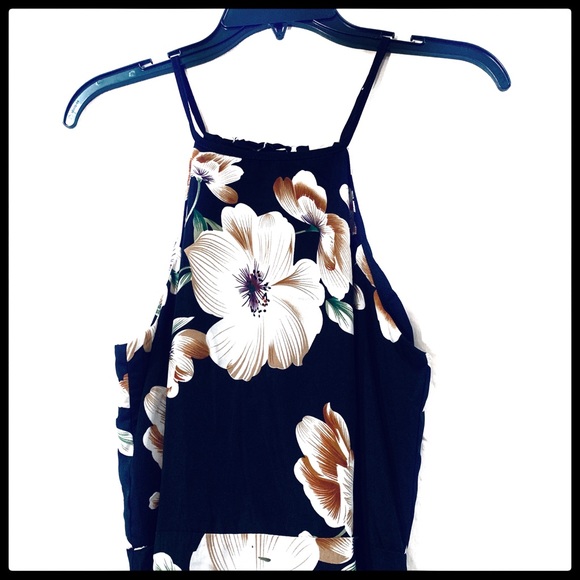 Halter Neck Maxi Dress - Picture 3 of 8